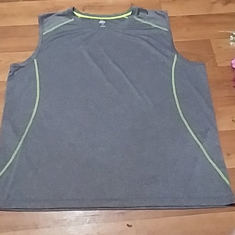 NWOT mens"ZonePro"sleeveless active polyester shir